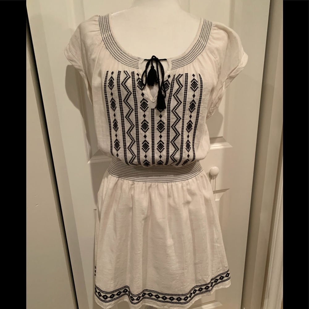 Forever 21 Boho Ivory Dress Size: Med